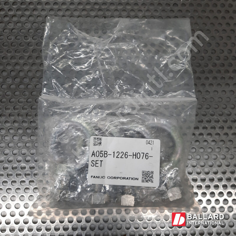 A05B-1226-H076-SET FANUC M12 2.16KN/SWL Eye Bolt