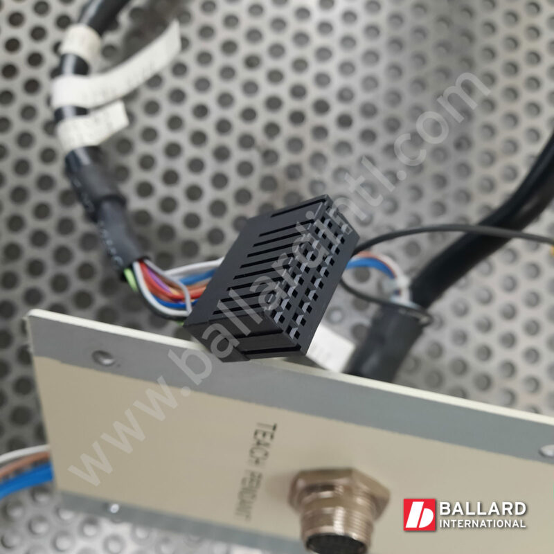 A660-8018-T821 FANUC Teach Pendant CRS36 connecting cable disconnect unit for r30iB mate and r30ib mate plus open air cabinet controller